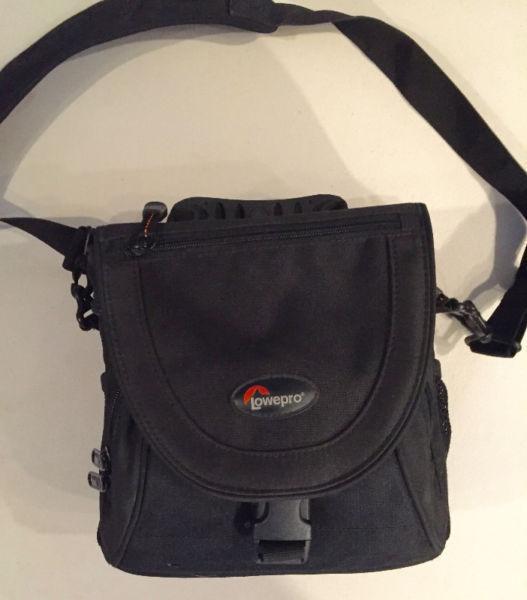 Lowepro Nova 2 AW camera bag