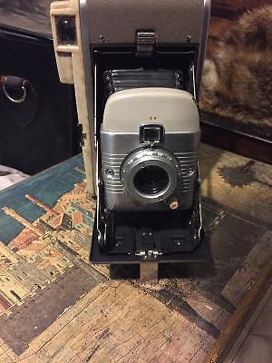 Polarioid collectible vintage land camera model 80