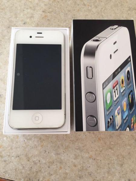 iPhone 4 - IN GREAT CONDITION