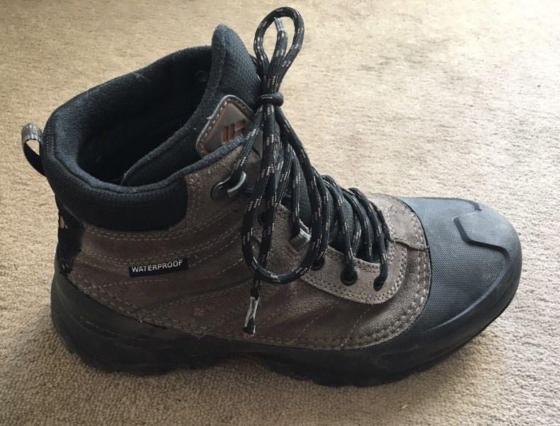 Columbia winter boots (size 9)
