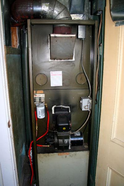 Furnace oil fired warm air for small spaces, mobile homes
