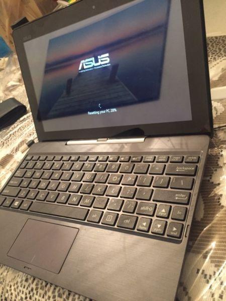 ASUS T1 TABLET with attachable keyboard