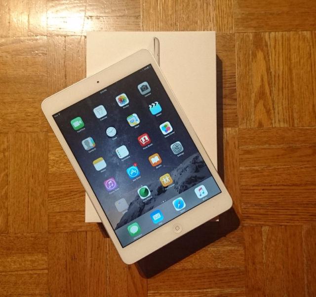 iPad Mini 2 16GB - Wi-Fi - includes accessories - Like New
