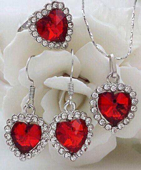New Red Heart jewelry set