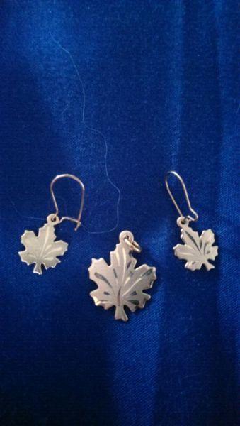 Maple leaf earrings and pendant