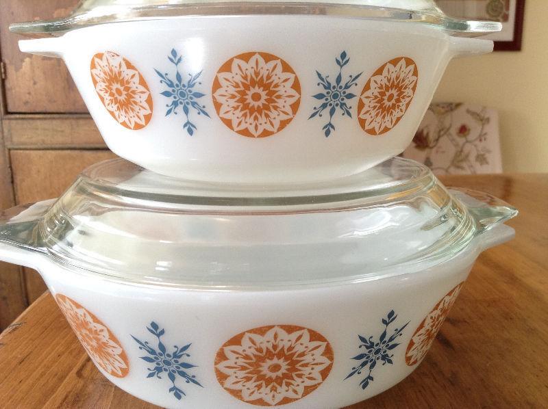 Vintage JAJ Pyrex Morning Star Casseroles, 2- 1970-2