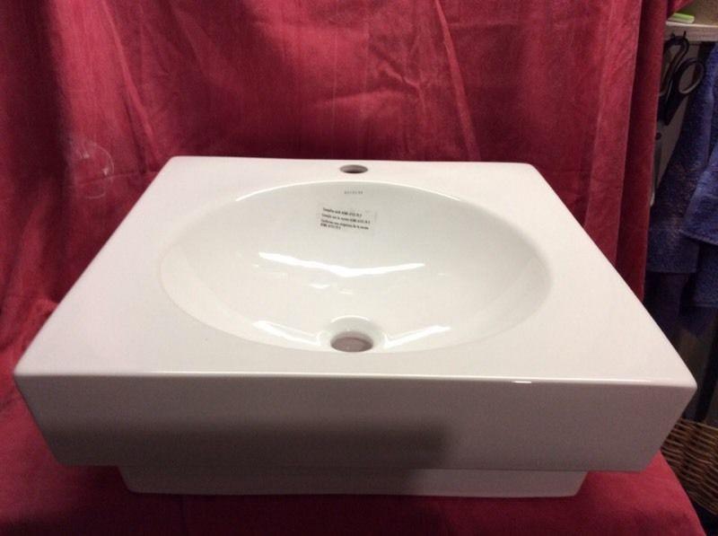 Square porcelain bathroom sink