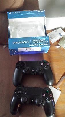 Ps4 with 2 controllers