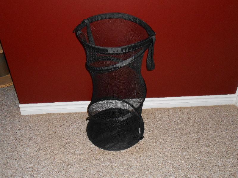 Mesh Type Laundry Basket (Black)