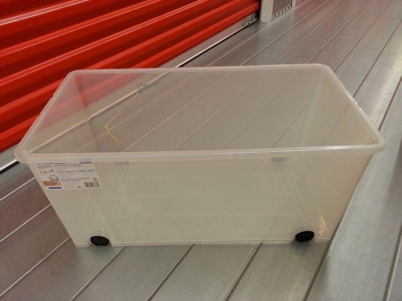 4 Storage containers - good condition