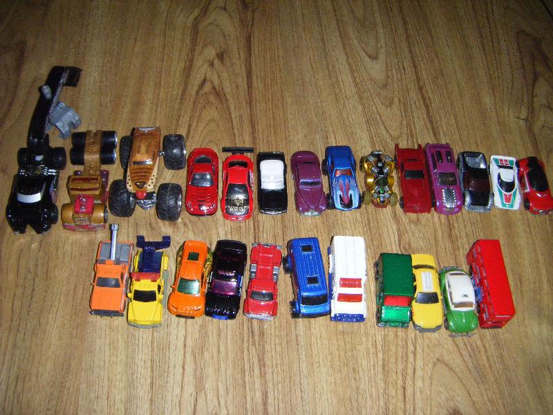 25 Toy cars track set for sale