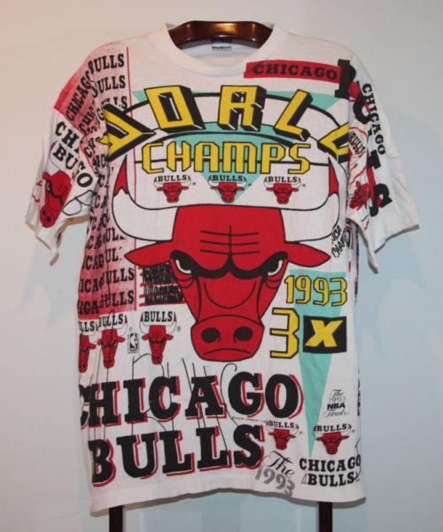 VINTAGE CHICAGO BULLS 3 PEAT PRINT ALL OVER T-SHIRT SIZE XL