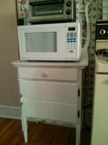 RETRO Wash stand or Microwave cart