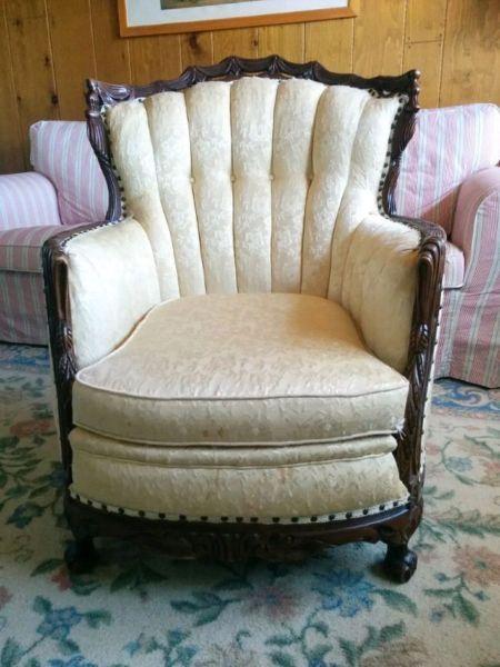 Moving sale, vintage arm chair, nice