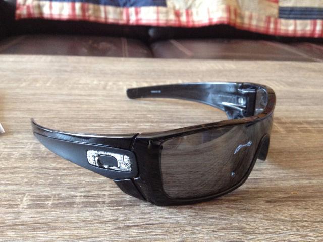 Brand New Oakley Batwolf Sunglasses - Big Savings