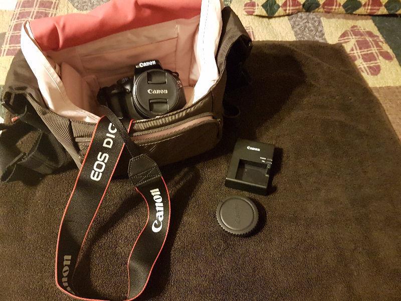 Cannon EOS Rebel T3 Mint Condition