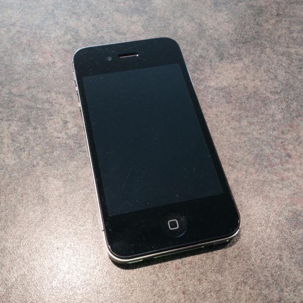 iPhone 4S 16GB - Mint Condition