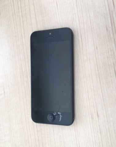 iPhone 5- Cracked Screen