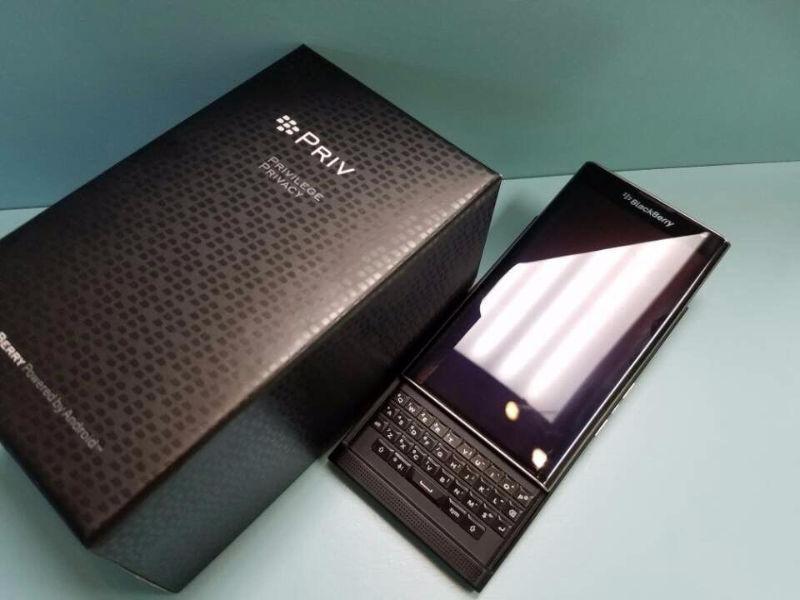 Like new, MINT Blackberry Priv - 32GB - Factory Unlocked