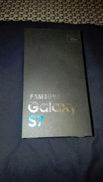 Brand new in the box.. Samsung S7 32 Gig
