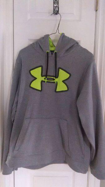 Wanted: Mens under armour sweater size Medium