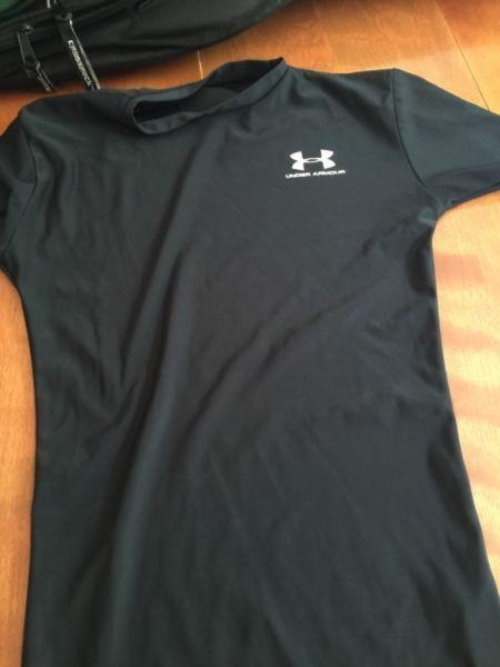 Under Armour ( size men's small)