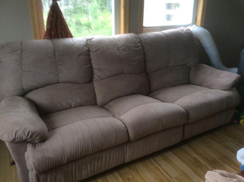 Reclining Couch and Lazyboy chair