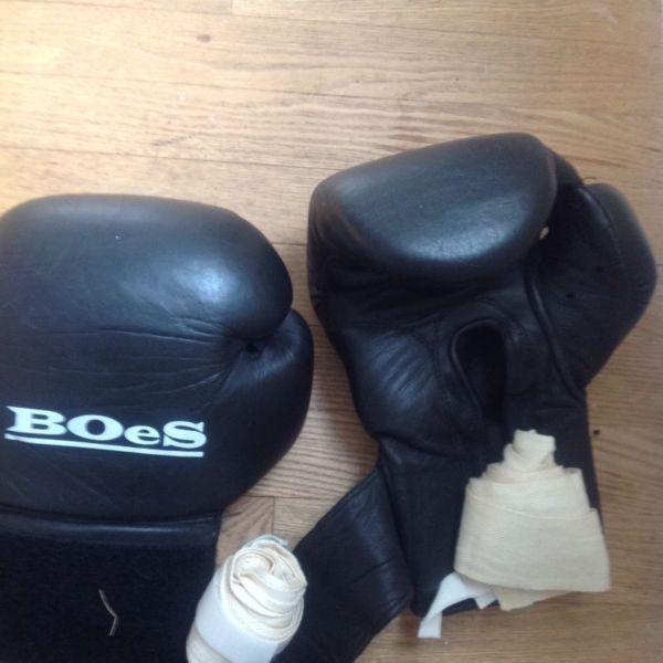 BOXING GLOVES AND WRAPS