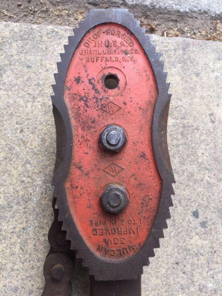 Vintage Massive Vulcan Chain Tong Pipe Wrench Williams Steel Vis