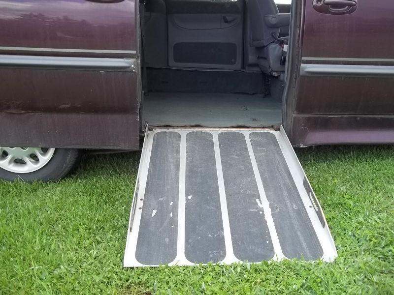 1998 Wheelchair Accessible Dodge Grand Caravan