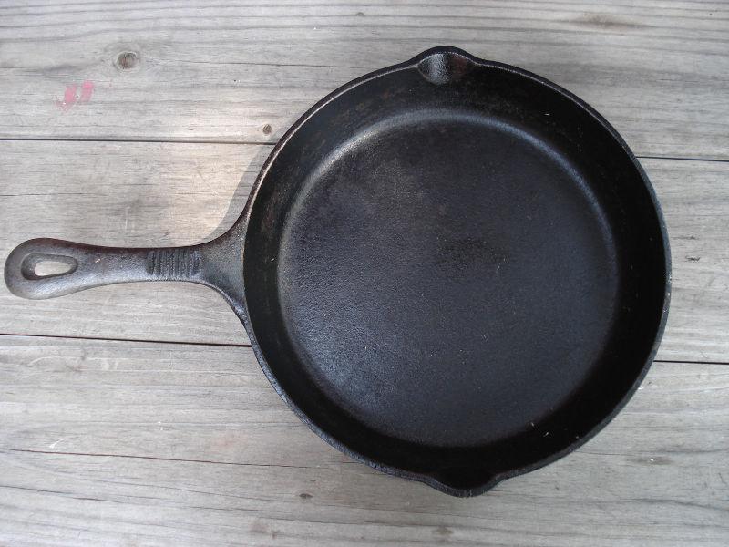 Benjamin Medwin cast iron fry pan