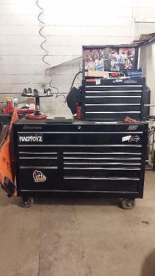 SNAP ON TOOLBOX AND TOOLS