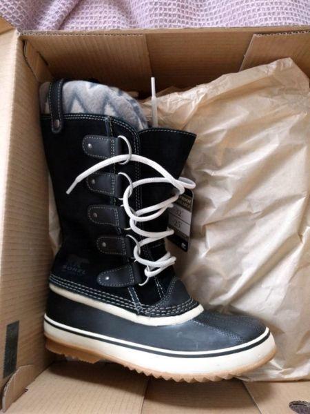 Sorel Joan of Arctic boots, size 8.5, brand new w tags!