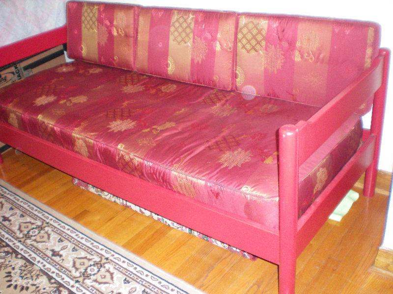 Priced for quick Sale in LaSalle, Very Solid, Color: Red & Gold