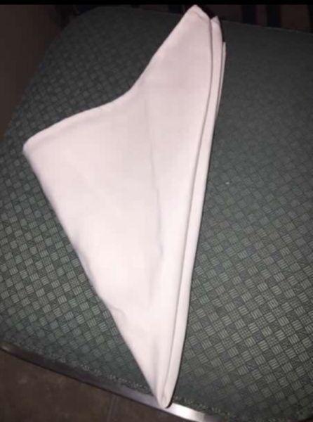 300 polyester white napkins 16x16