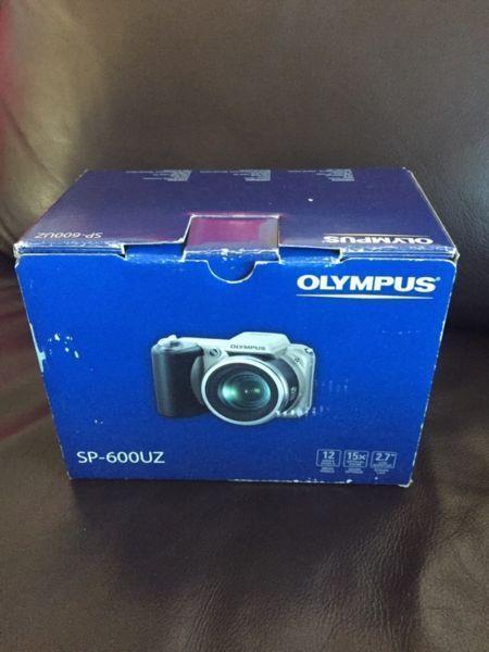 Olympus SP-600UZ Camera