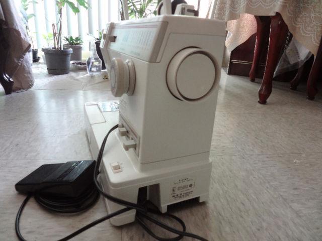 Machine a coudre Singer 9410