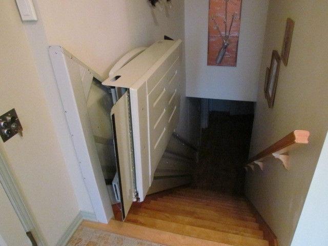 Plateforme d'escalier pour personne en fauteuil roulant