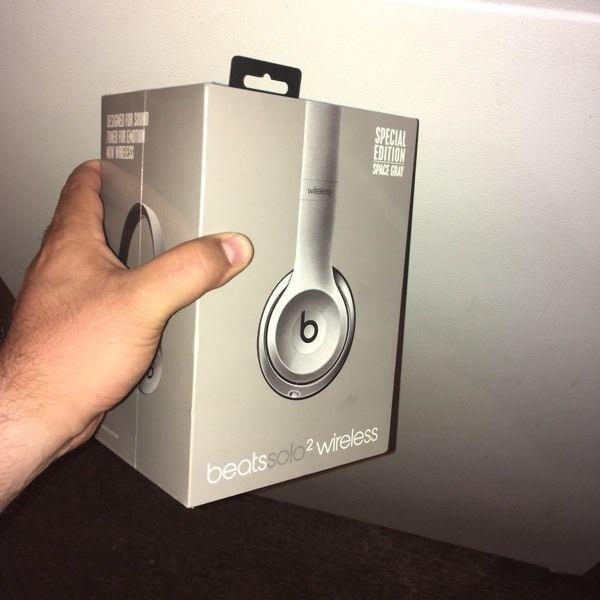 BEATS SOLO 2 WIRELESS NOUVEAU NEW AUTHENTIC!!! BLUE SILVER