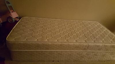 Single size mattress with boxspring good shape