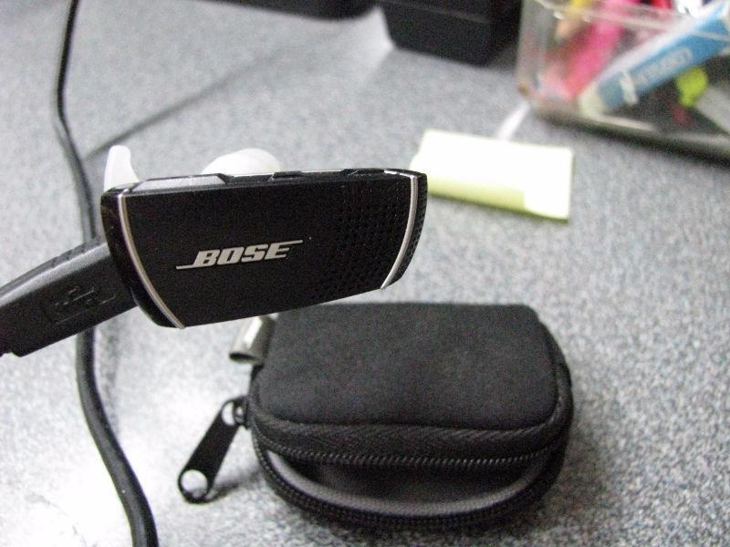 Bose Bluetooth Headset Series 2 - Right Ear Black Ear-Hook Heads