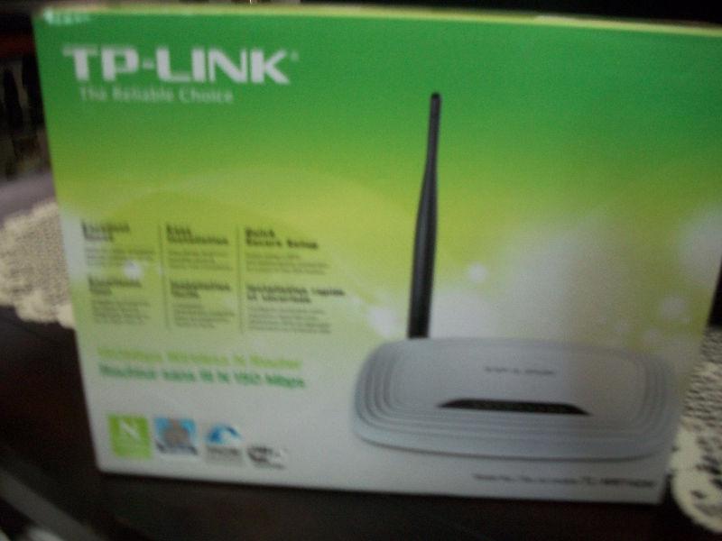 TP - link TL - WR7 40N 150 MBPS WIRELESS N ROUTER $40.00 PHONE