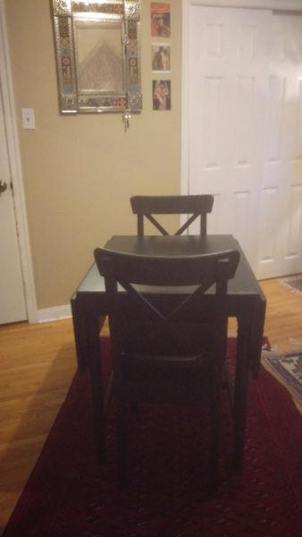 Foldable table with two chairs