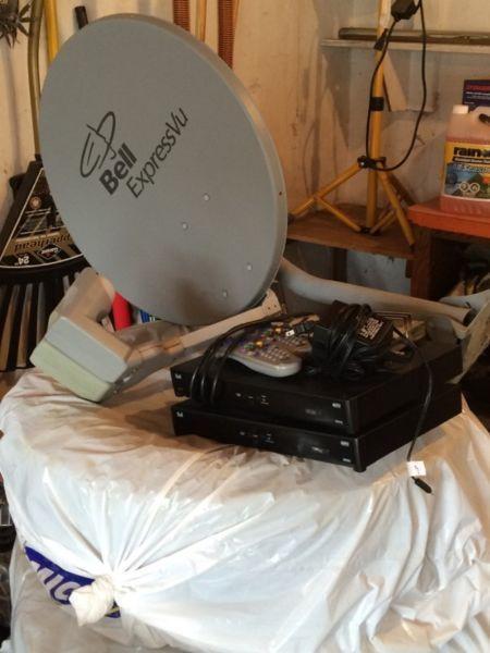 2 Bell 6131 HD receivers with Dish, LNBs and SW44