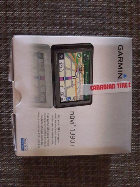 Garmin 1390 T. GPS Navigator