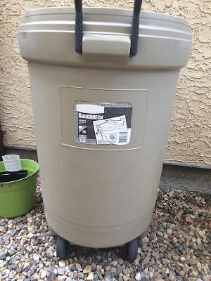 rubermaid garbage can