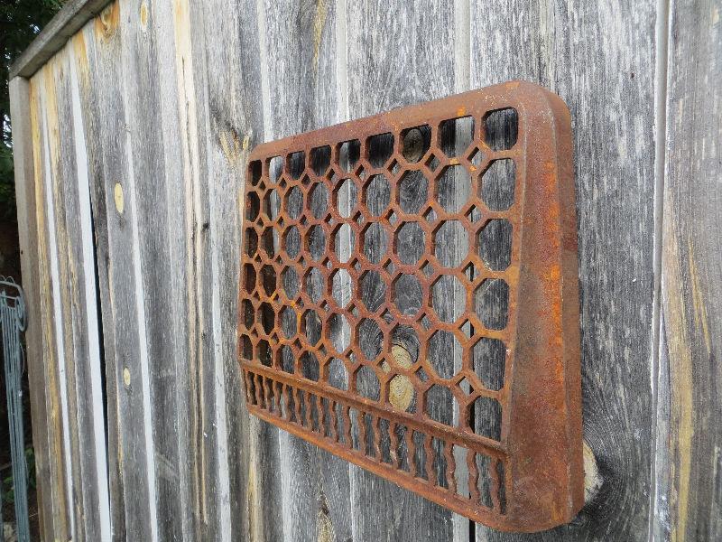 CAST IRON WALL HOT AIR RETURN VENT