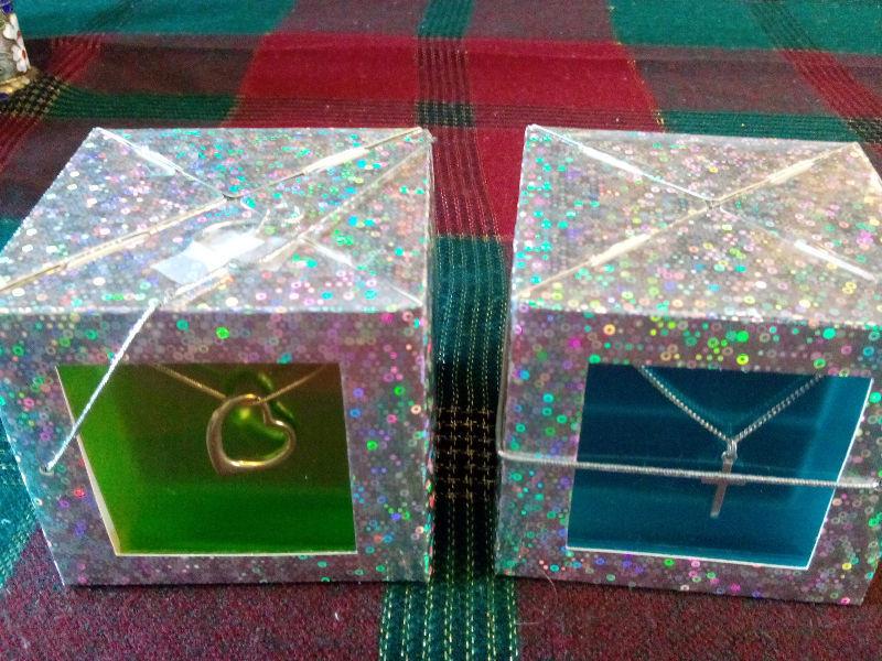 Two different Jewelry Cubes