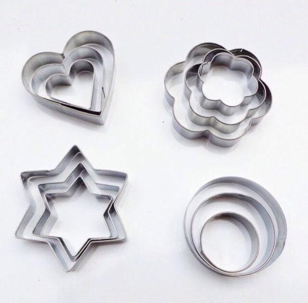 Wanted: 12 pcs stainless steel cookie (cake, fruit, vegetable) cutter