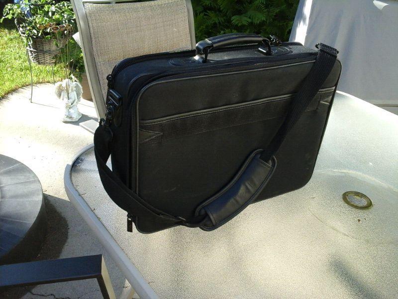 Laptop carry case for sale